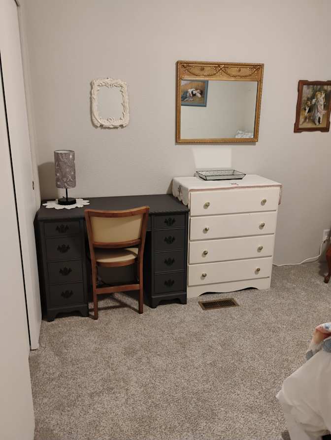 LaRae's room