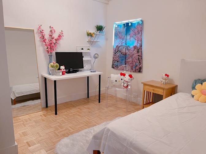 Suzie  Leung's room