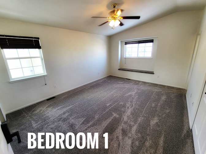 HomeCrew's room