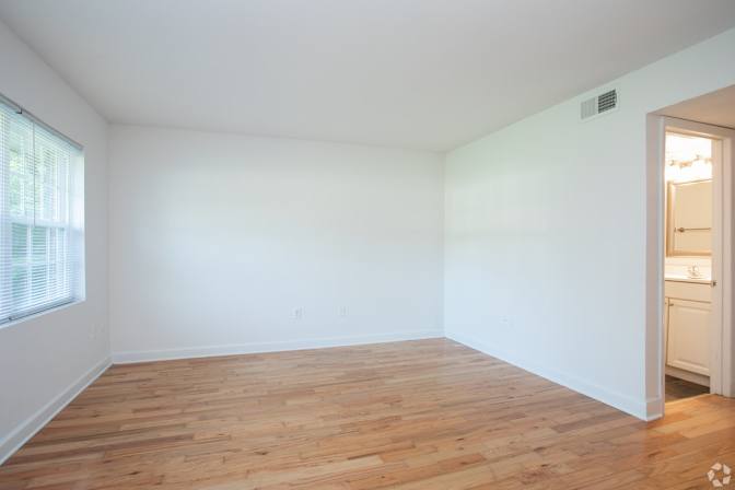 Liz's room