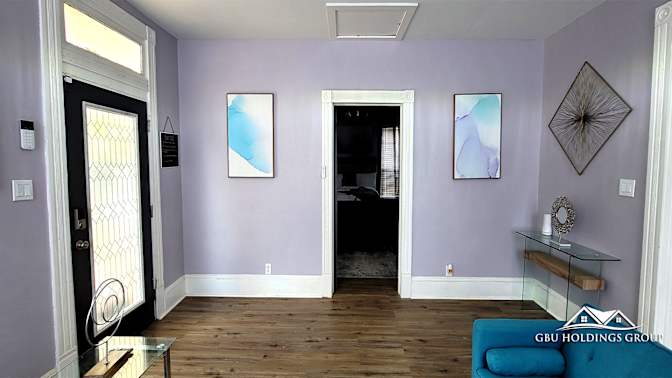 GBU Holdings Group's room