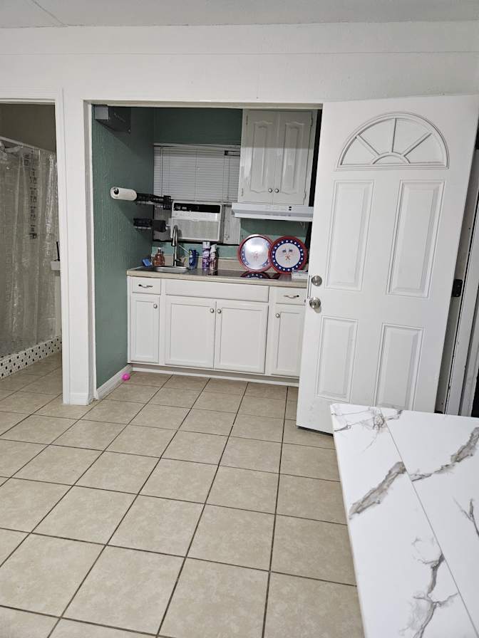 Deborah Vazquez's room