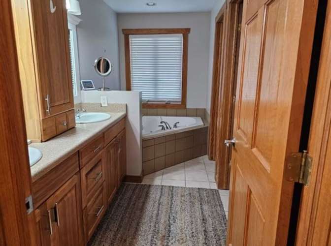 Lisa's room