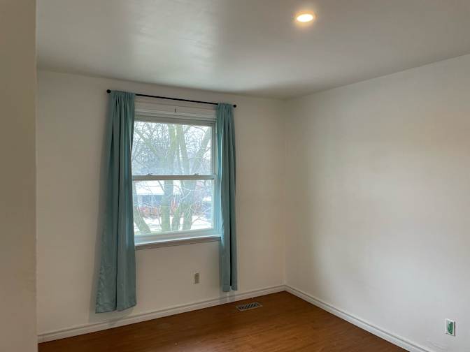 Liu's room