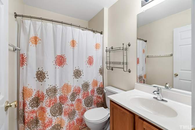 Alcove Rooms's room
