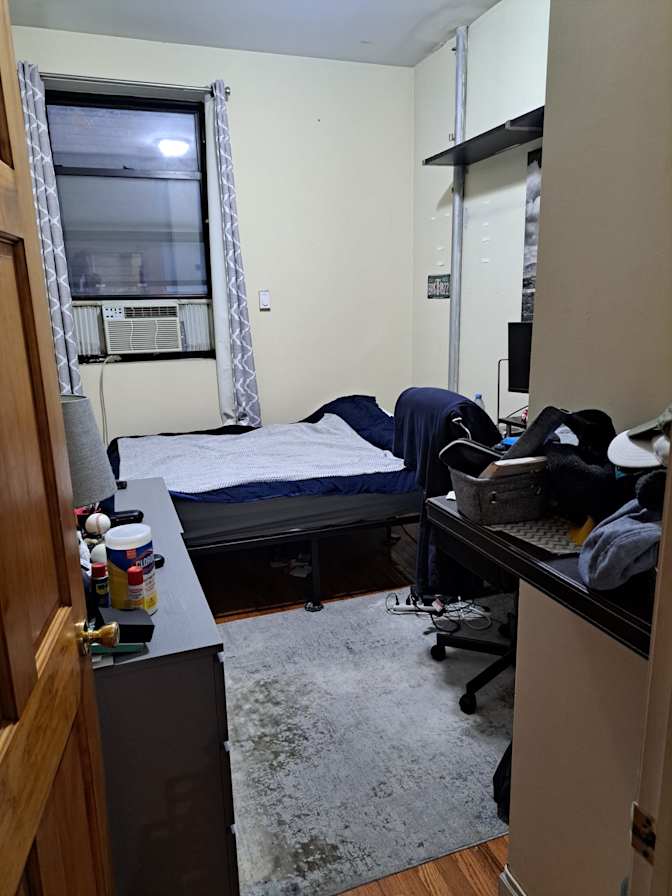 Juan's room