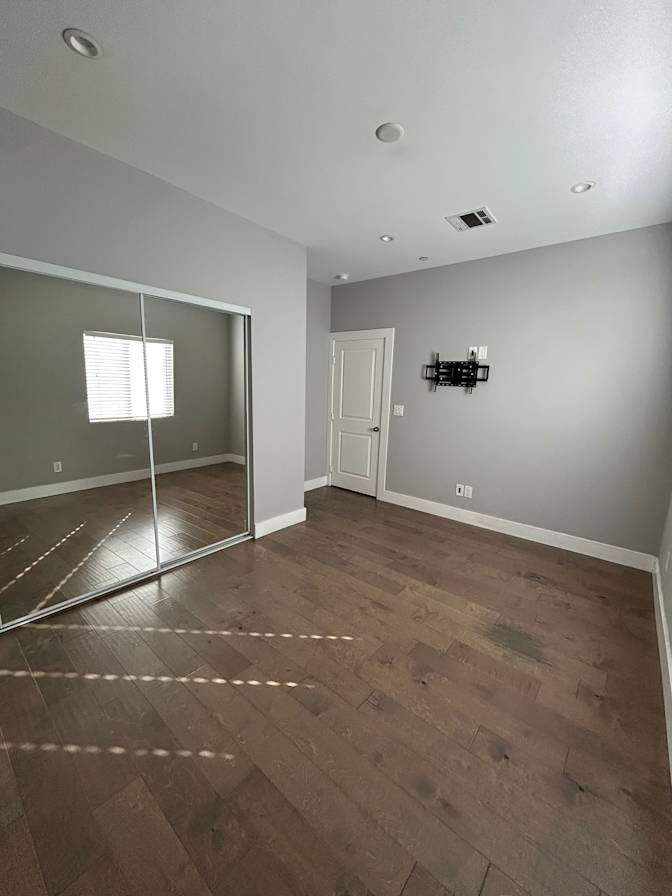 Erik's room