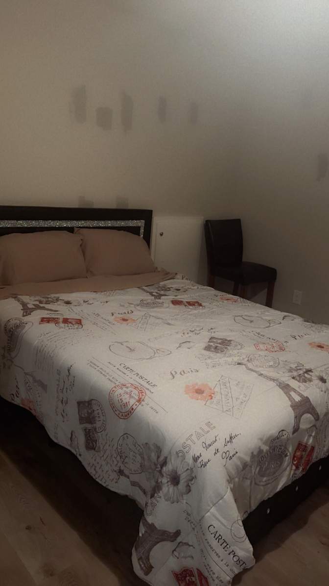 Alicia's room