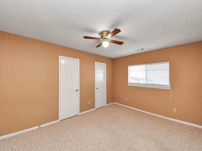 Donovan's room