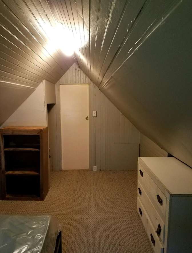 Dynelle's room