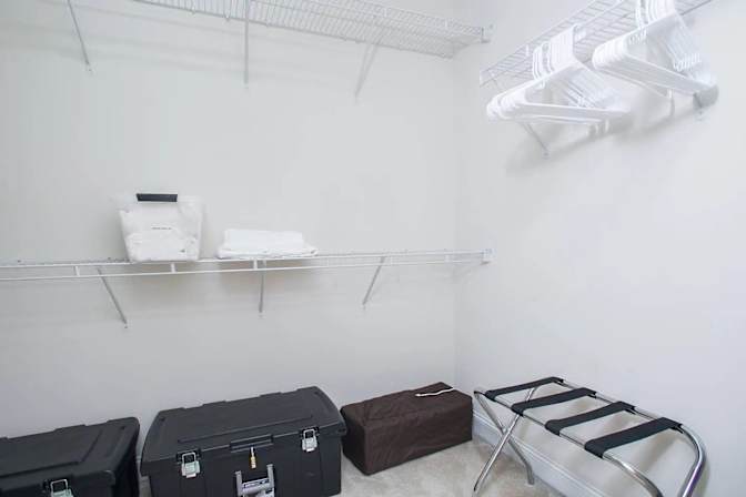Alcove Rooms's room