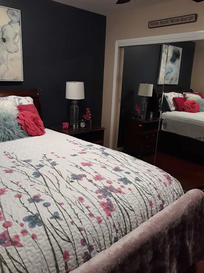 Annette's room