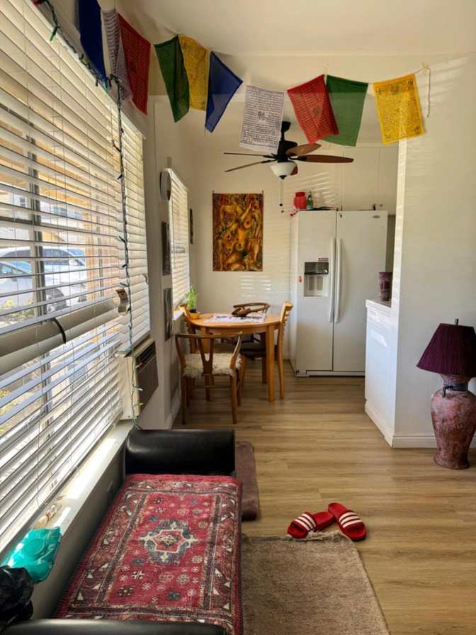 Lovely flat in Pasadena's room