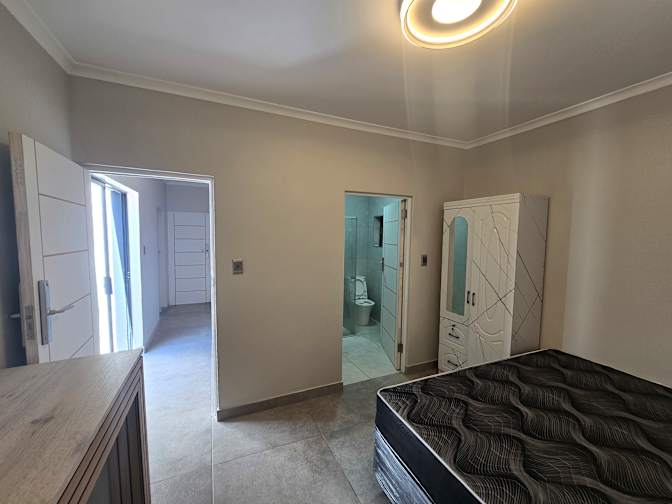 Donovan's room