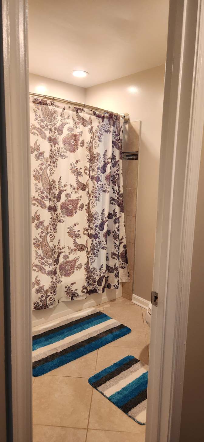 Two Rooms in Tacketts Mill - Lake Ridge, VA's room