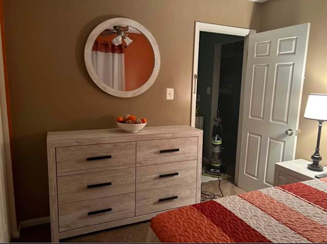 Sparkle's room