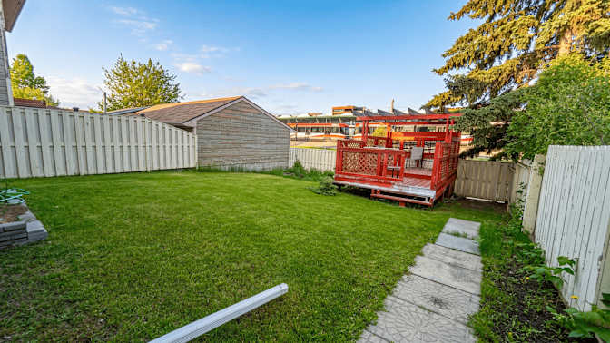 Shawmeadows Road SW - Photo 7
