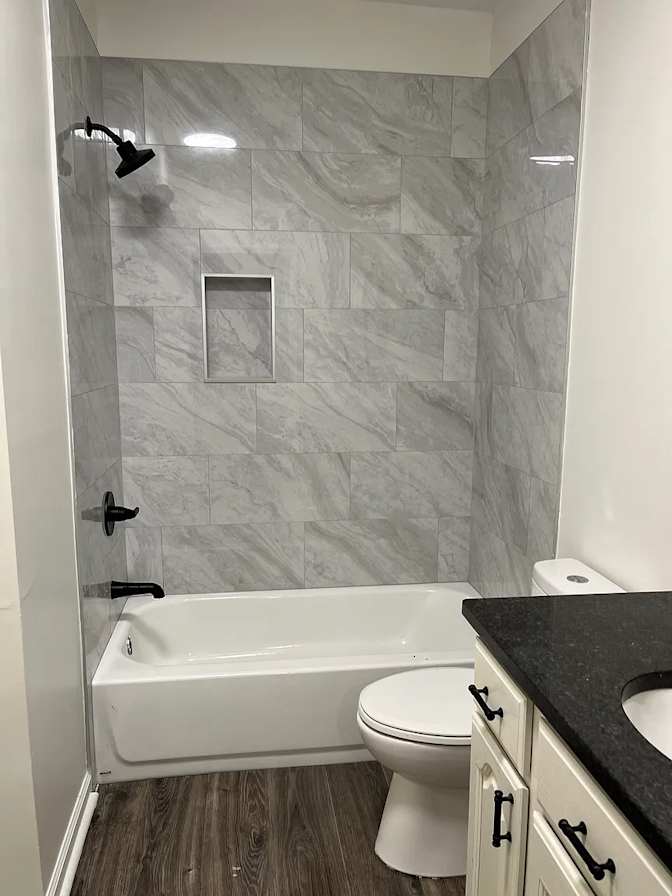 Alcove Rooms's room