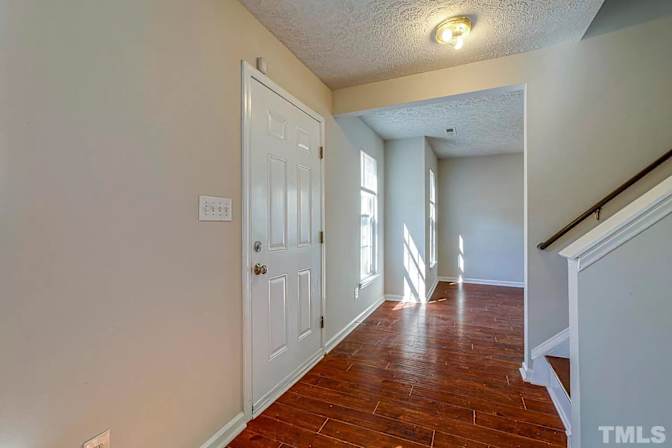 Alcove Rooms's room