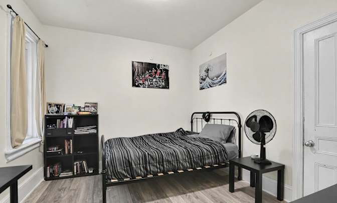 Oveeta's room