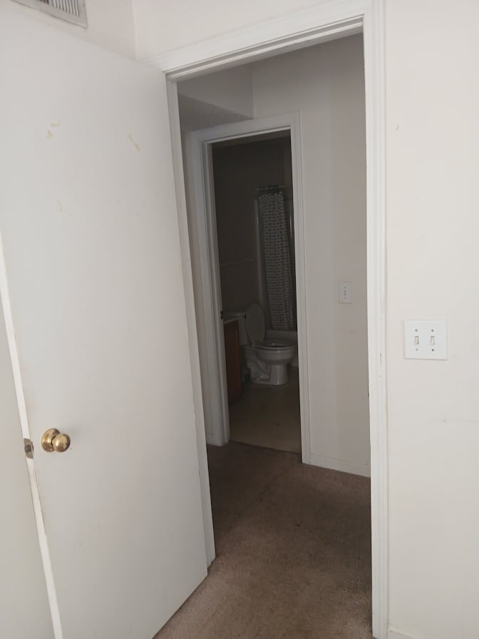 Luis's room