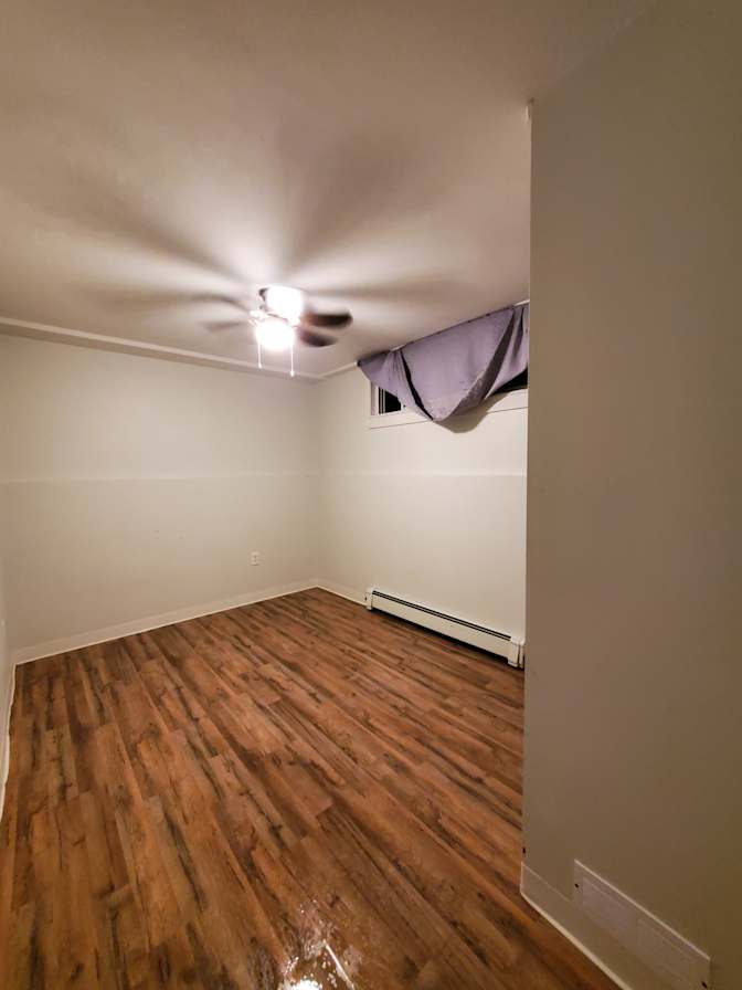 Pola's room