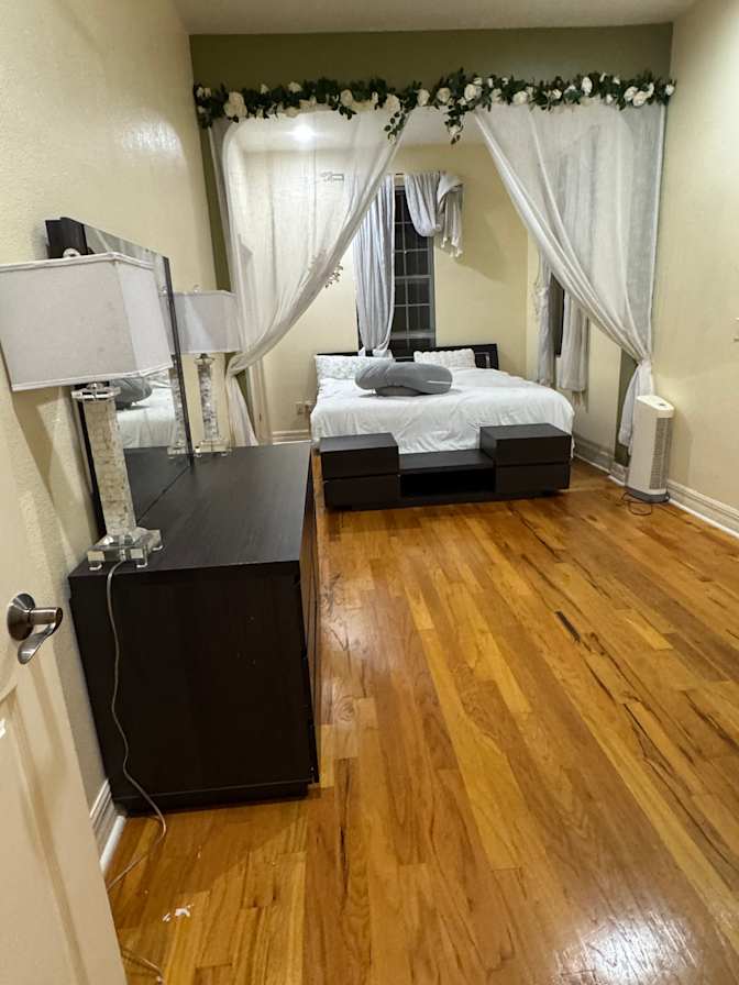 Gada's room