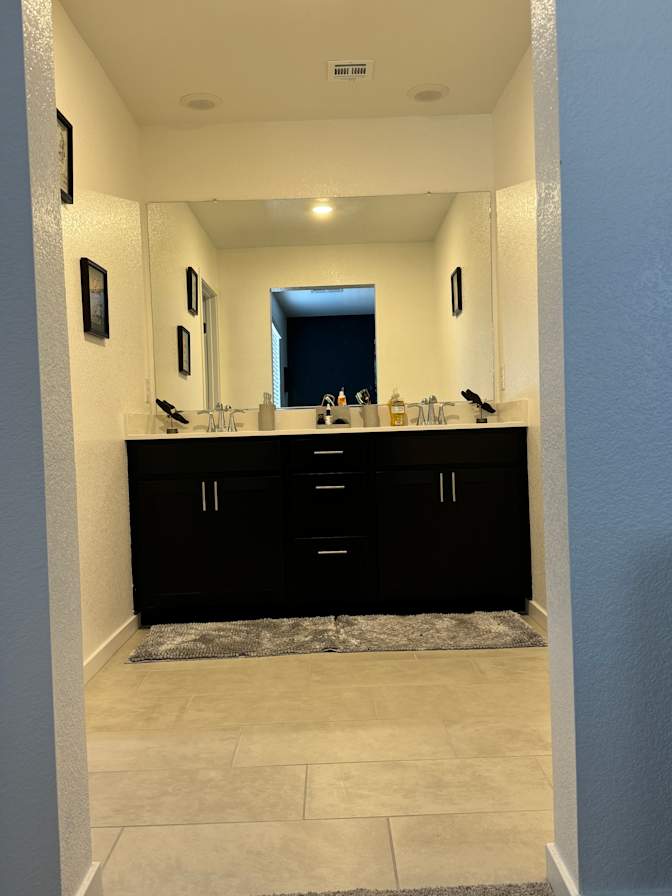 Legacy's room
