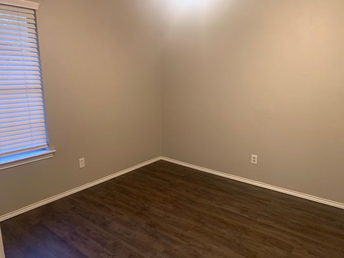 courtney white's room