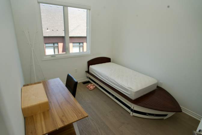 Shuotong's room