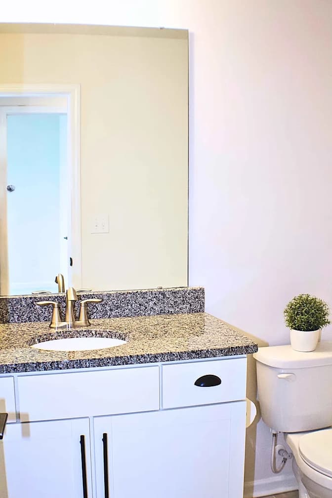 Alcove Rooms's room