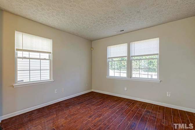 Alcove Rooms's room