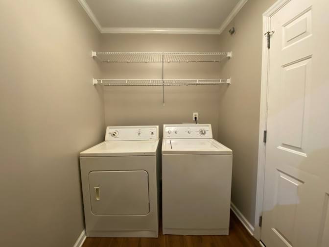 Alcove Rooms's room