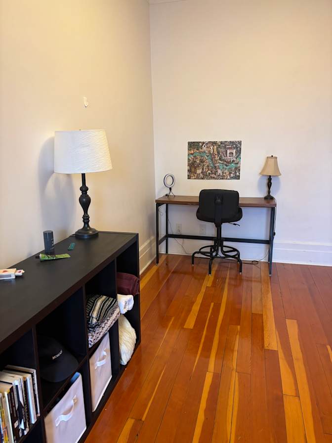 Thomas's room