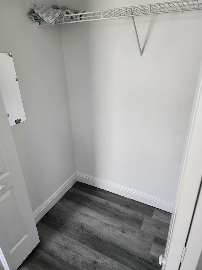 Mauricio's room