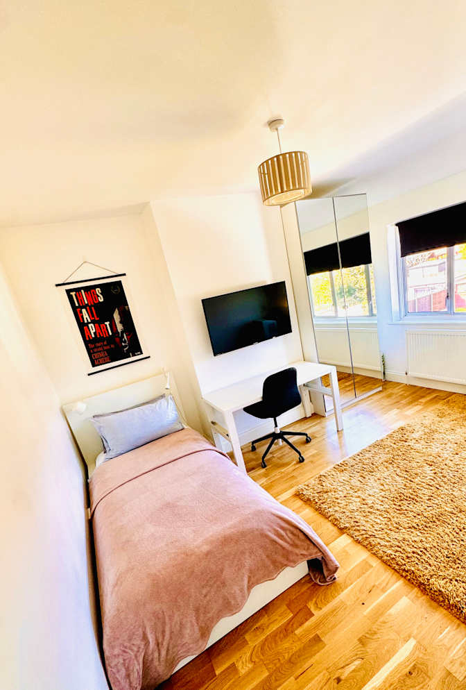 Kiki's room