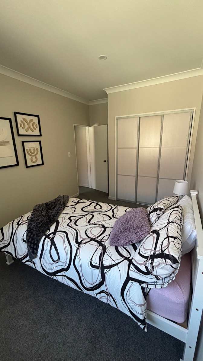 Thomas's room
