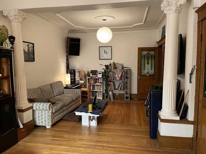 Louis's room