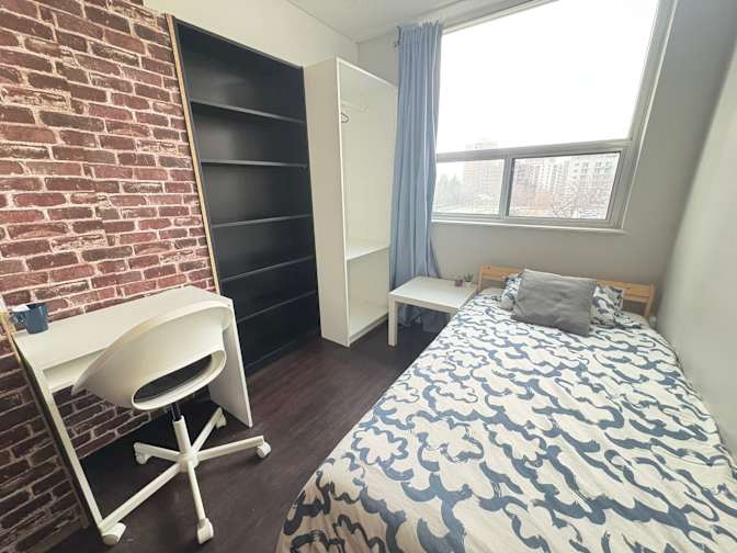 Melike Buyurgan's room