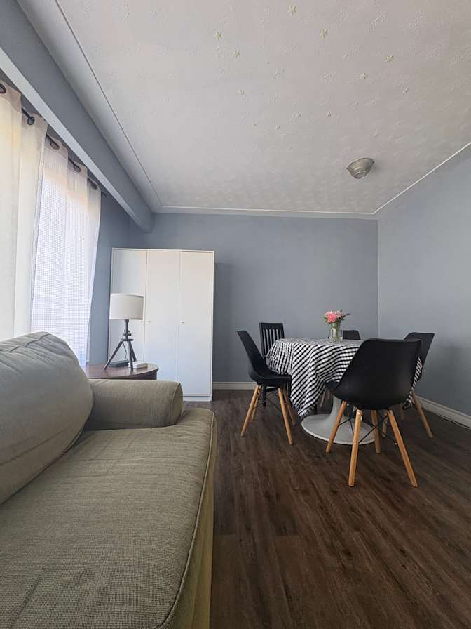 Jindo Kim's room