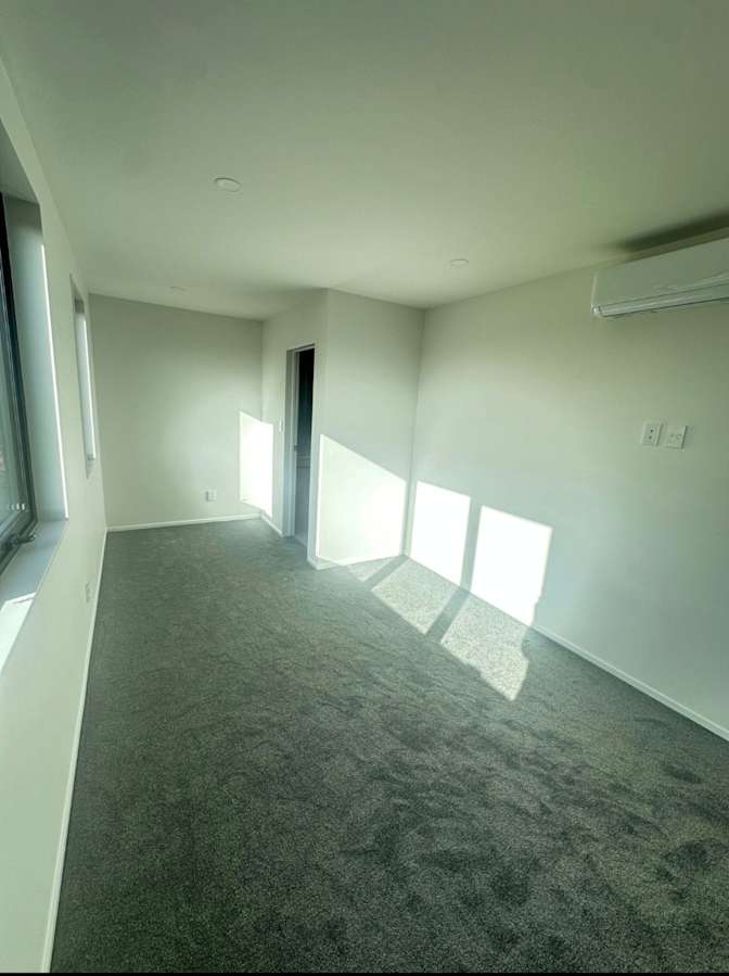 Daniella Bacunawa's room