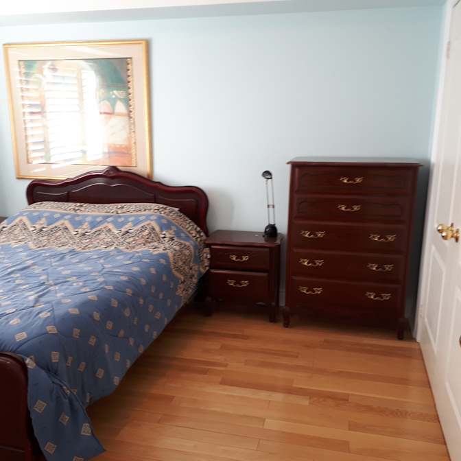 Elvin Thomas's room