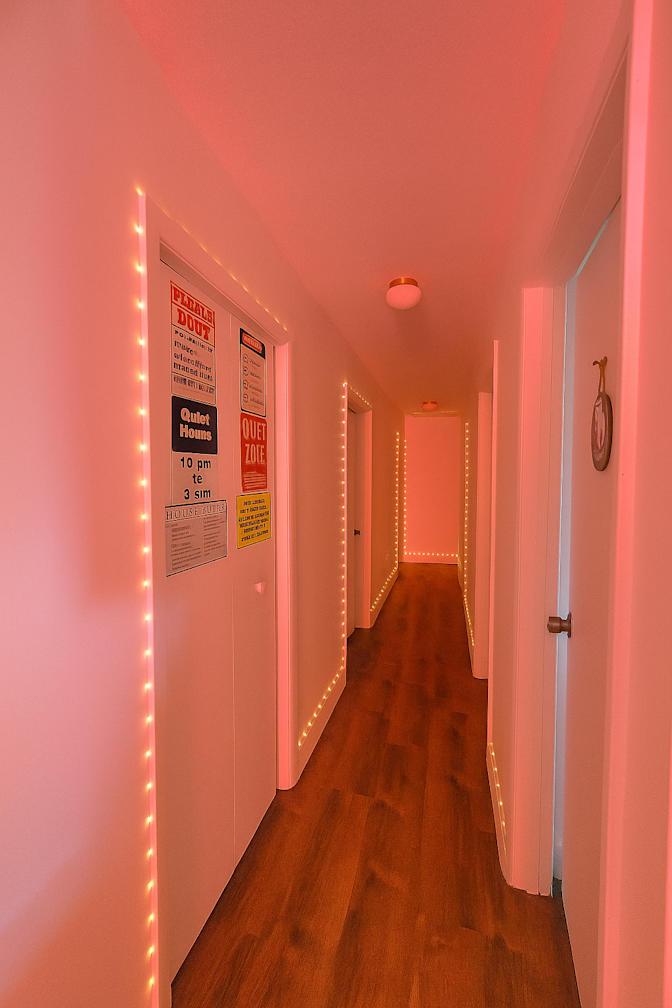 Andres's room