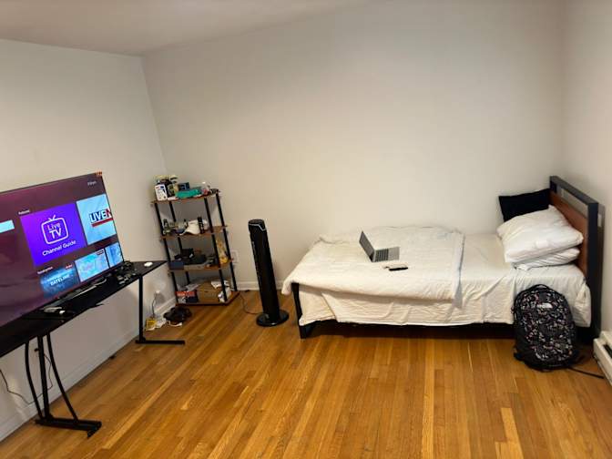 Hassan Khan's room