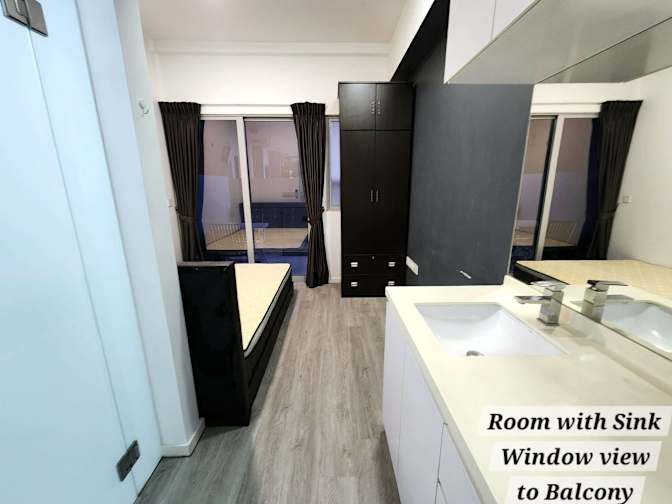 Phyu's room