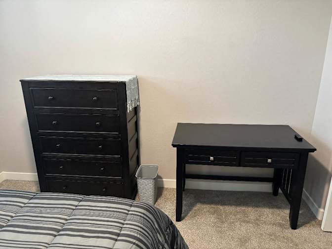 Tom's room
