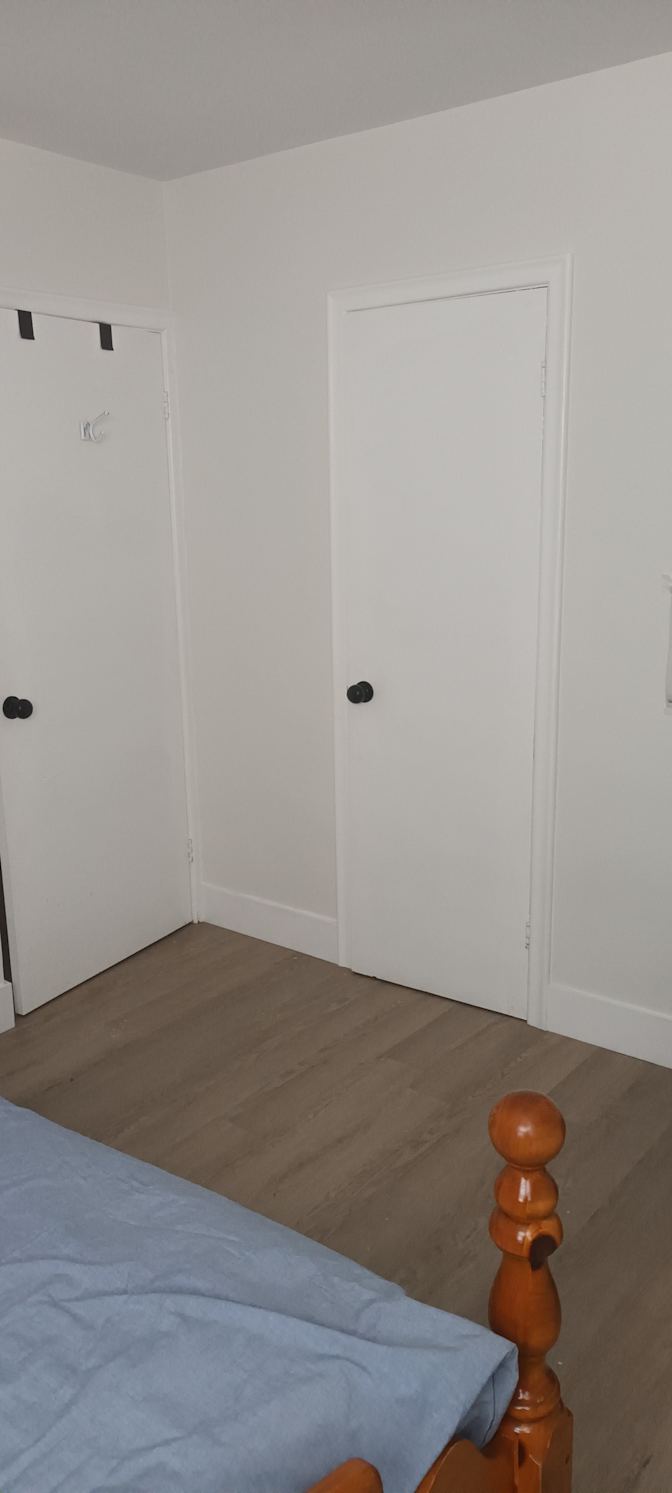 Linda's room