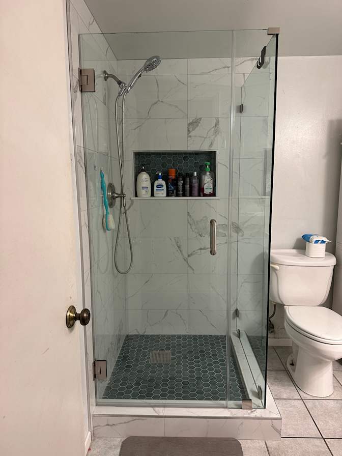 Leslie's room