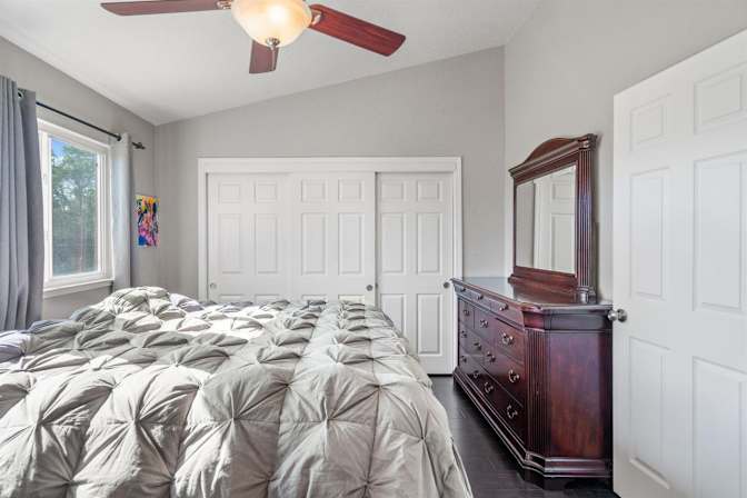 Thomas's room