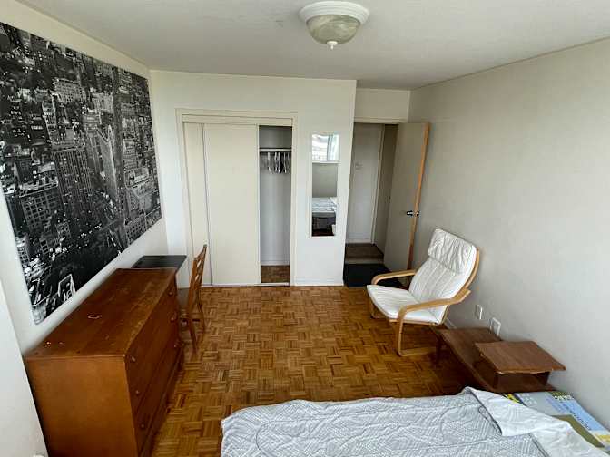 Ron's room